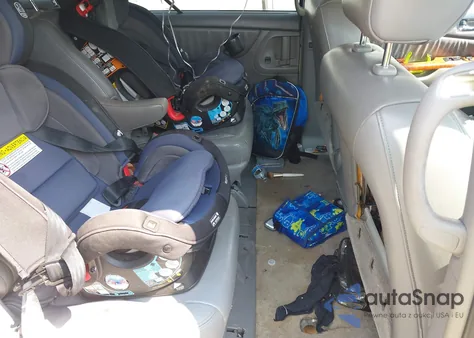 2007 Toyota Sienna Xle Limited из США, поврежденный, VIN 5TDBK22C67S001084